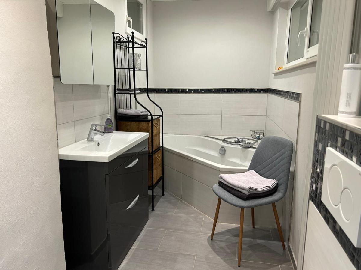 Ferienwohnung Lahntalblick ไวล์บวร์ก ภายนอก รูปภาพ
